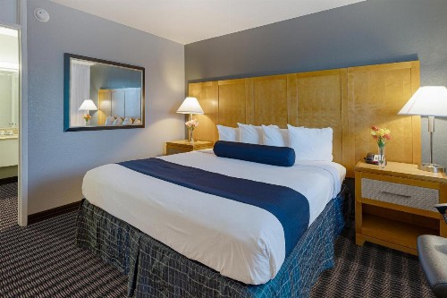 Travelodge by Wyndham Palm Springs - image 9
