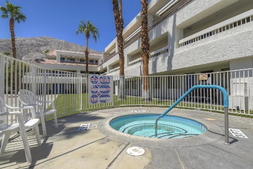 Motel 6-Palm Springs CA - Downtown - image 13