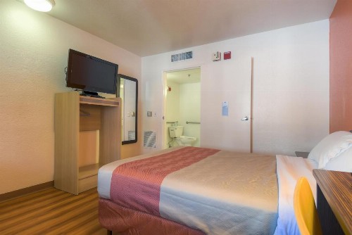 Motel 6-Palm Springs CA - Downtown - image 14