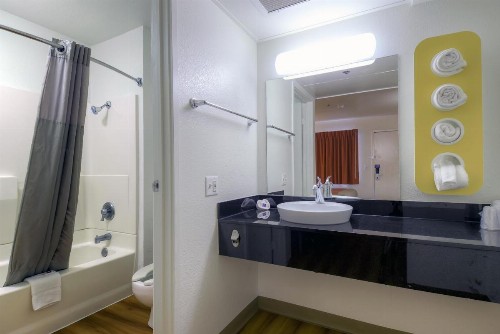 Motel 6-Palm Springs CA - Downtown - image 15