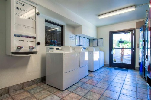 Motel 6-Palm Springs CA - Downtown - image 22