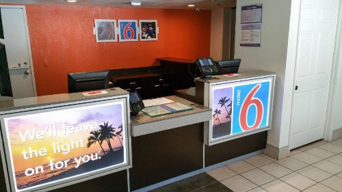 Motel 6-Palm Springs CA - Downtown - image 32