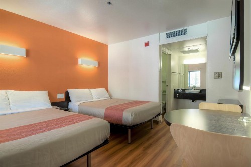Motel 6-Palm Springs CA - Downtown - image 4