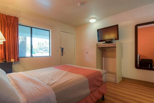 Motel 6-Palm Springs CA - Downtown - image 48