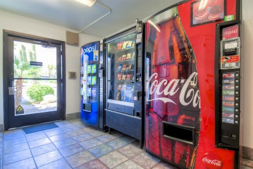 Motel 6-Palm Springs CA - Downtown - image 8