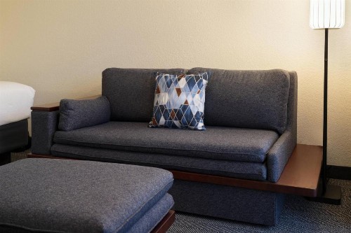 Courtyard by Marriott Palm Springs - image 24