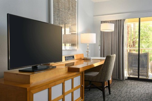 Renaissance Palm Springs Hotel - image 42