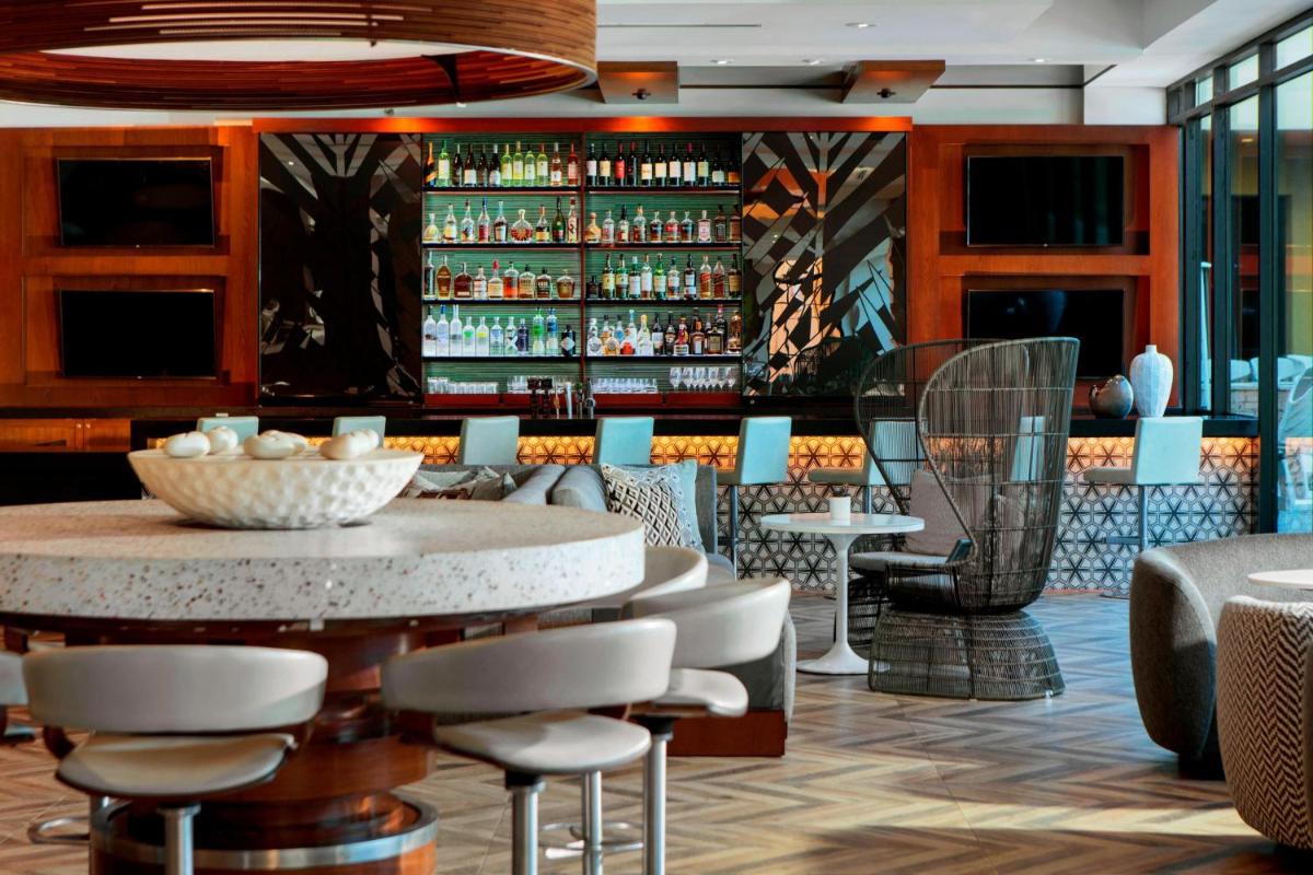 Renaissance Palm Springs Hotel - image 5