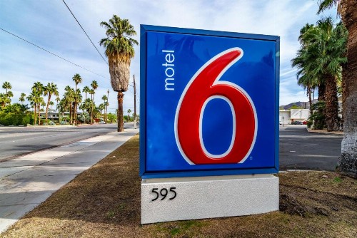 Motel 6-Palm Springs CA - East - Palm Canyon - image 13