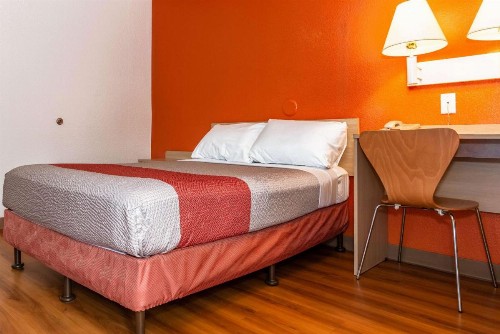 Motel 6-Palm Springs CA - East - Palm Canyon - image 21