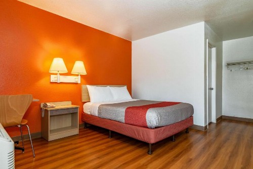 Motel 6-Palm Springs CA - East - Palm Canyon - image 22