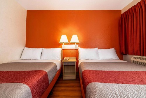 Motel 6-Palm Springs CA - East - Palm Canyon - image 28