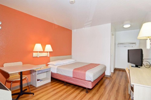 Motel 6-Palm Springs CA - East - Palm Canyon - image 30