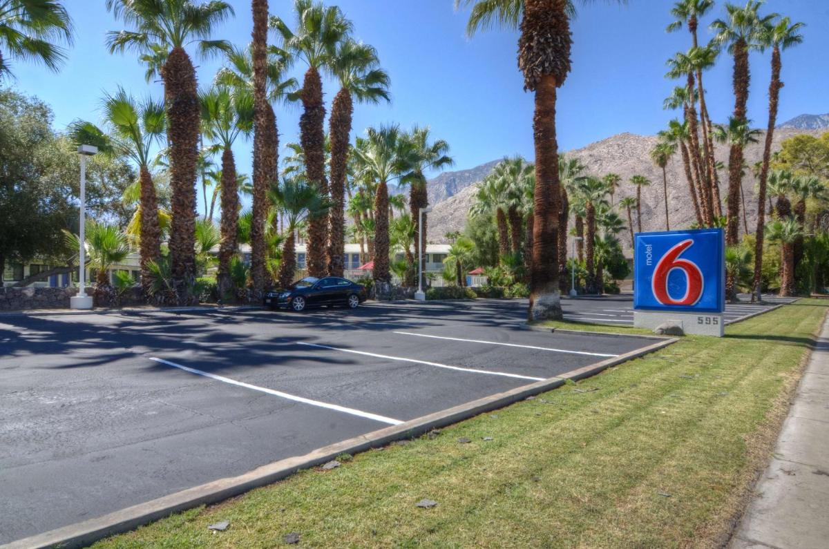 Motel 6-Palm Springs CA - East - Palm Canyon - image 4