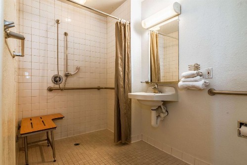 Motel 6-Palm Springs CA - East - Palm Canyon - image 41