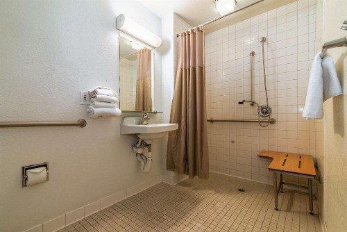 Motel 6-Palm Springs CA - East - Palm Canyon - image 42