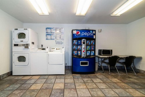 Motel 6-Palm Springs CA - East - Palm Canyon - image 45