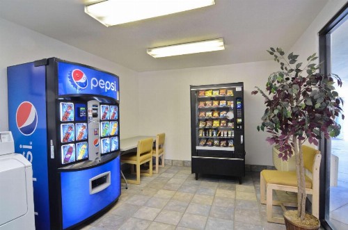 Motel 6-Palm Springs CA - East - Palm Canyon - image 46