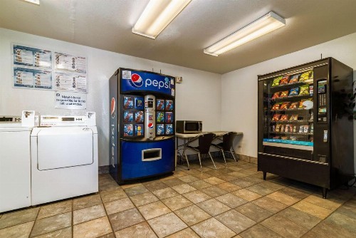 Motel 6-Palm Springs CA - East - Palm Canyon - image 50