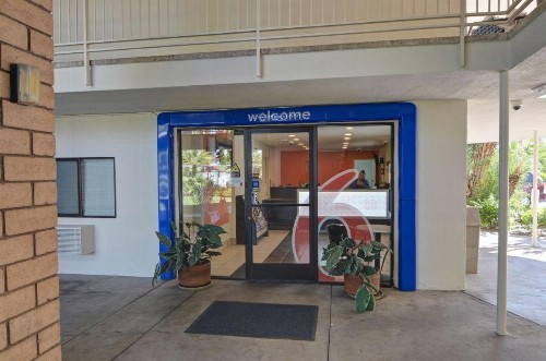 Motel 6-Palm Springs CA - East - Palm Canyon - image 7