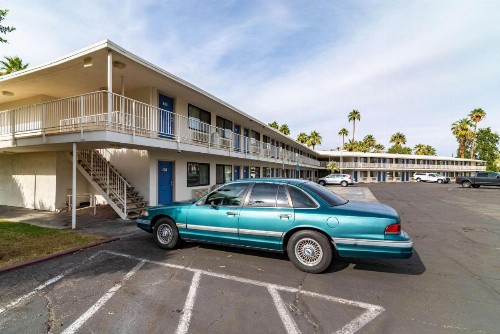 Motel 6-Palm Springs CA - East - Palm Canyon - image 9