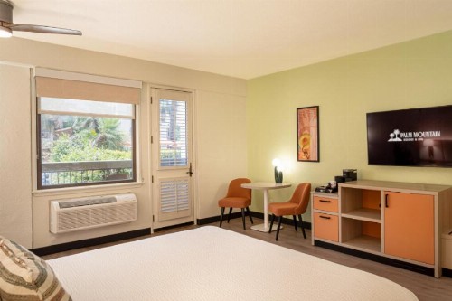 Palm Mountain Resort & Spa - image 3