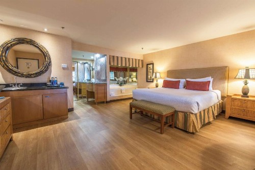 Best Western Plus Las Brisas Hotel - image 6