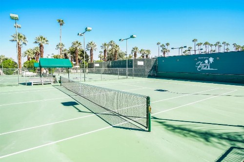 Palm Springs Tennis Club a VRI resort - image 12