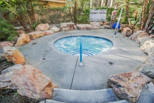 Palm Springs Tennis Club a VRI resort - image 17