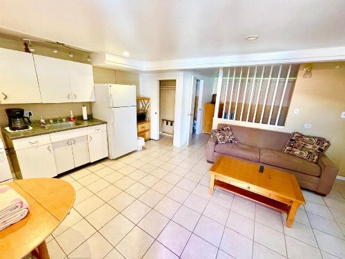 A PLACE IN THE SUN Garden Hotel - Big Units with Privacy Gardens & Heated Pool & Spa in 1 Acre Park Prime Location PET Friendly TOP Midcentury Modern Boutique Hotel - image 25