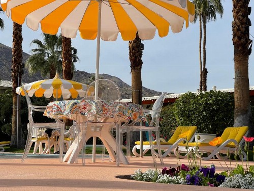 A PLACE IN THE SUN Garden Hotel - Big Units with Privacy Gardens & Heated Pool & Spa in 1 Acre Park Prime Location PET Friendly TOP Midcentury Modern Boutique Hotel - image 32