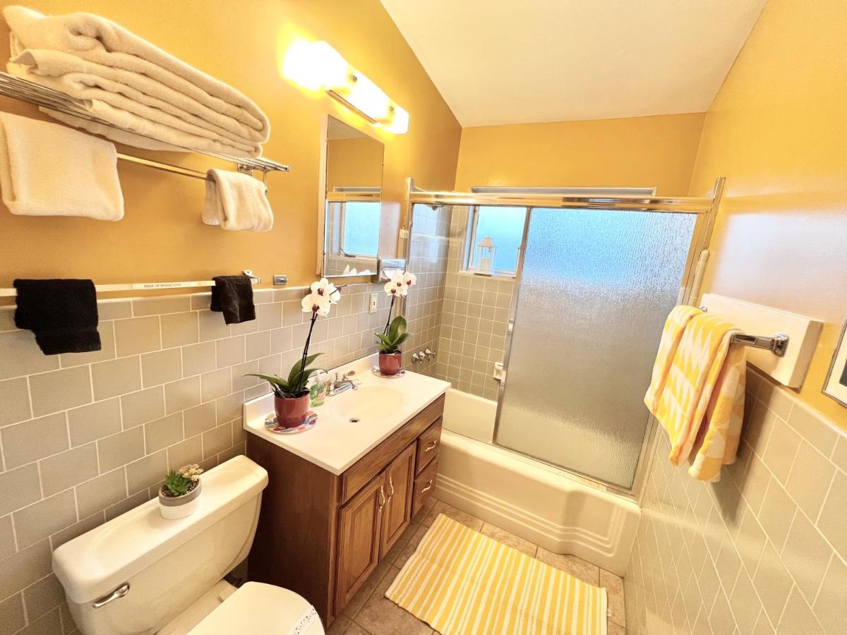 A PLACE IN THE SUN Garden Hotel - Big Units with Privacy Gardens & Heated Pool & Spa in 1 Acre Park Prime Location PET Friendly TOP Midcentury Modern Boutique Hotel - image 5