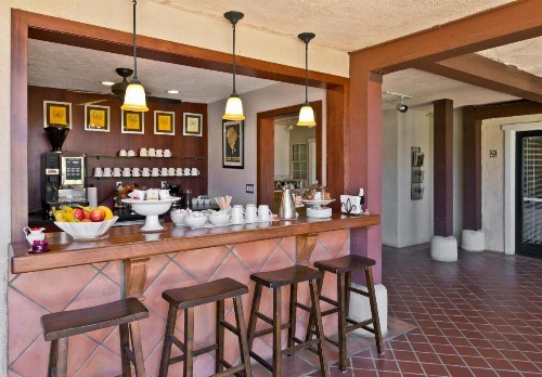 La Maison Hotel - image 3