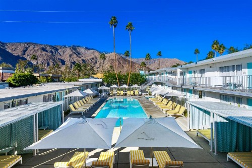 Skylark Hotel - image 1