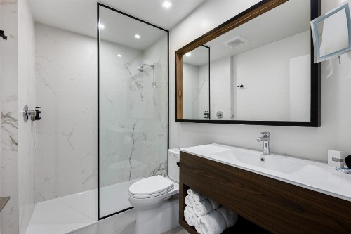 Skylark Hotel - image 15