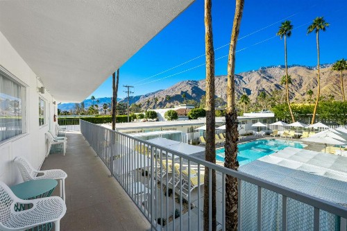 Skylark Hotel - image 45