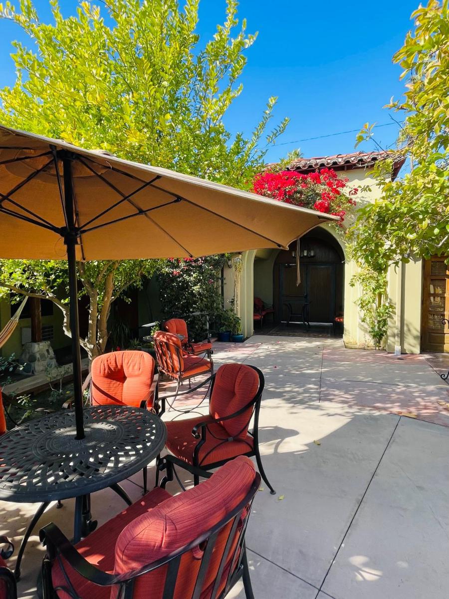 Los Arboles Hotel - image 2