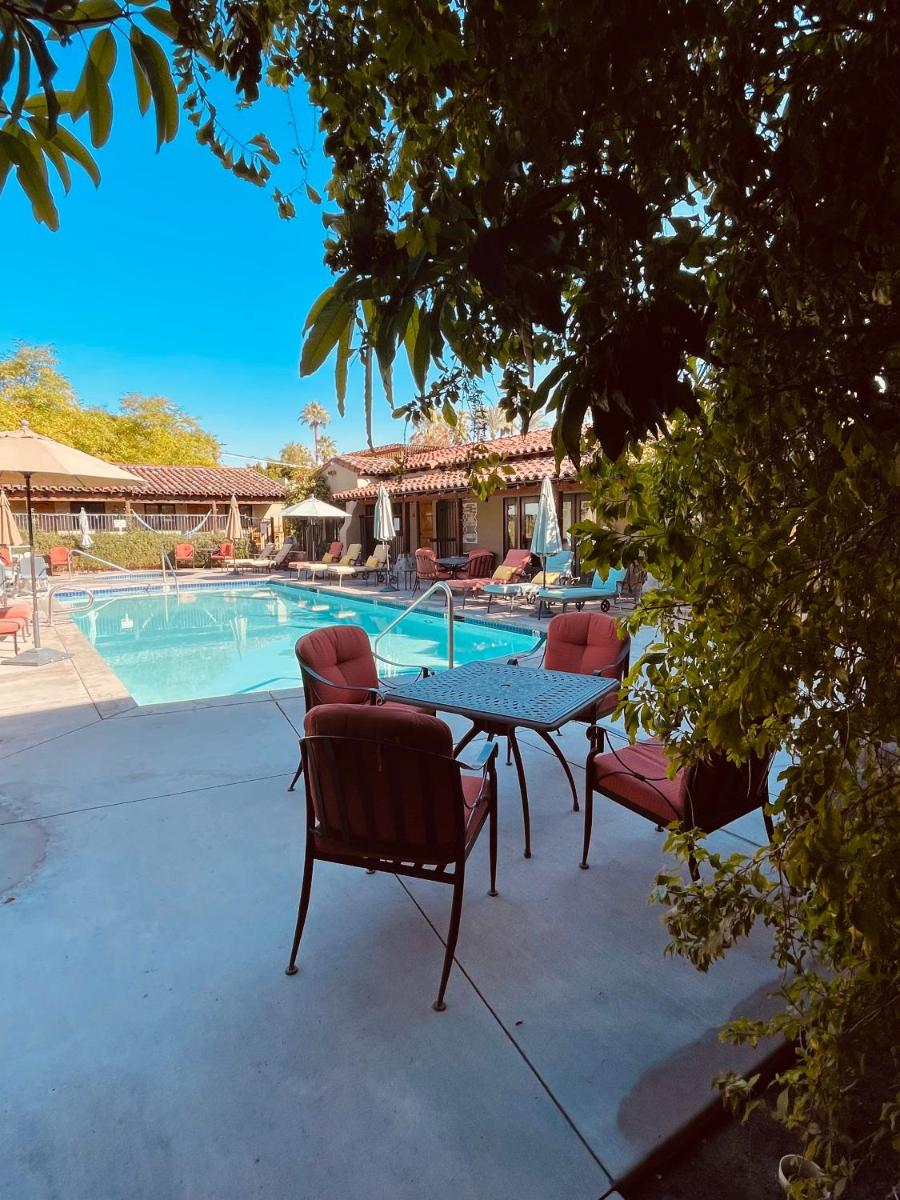 Los Arboles Hotel - image 4