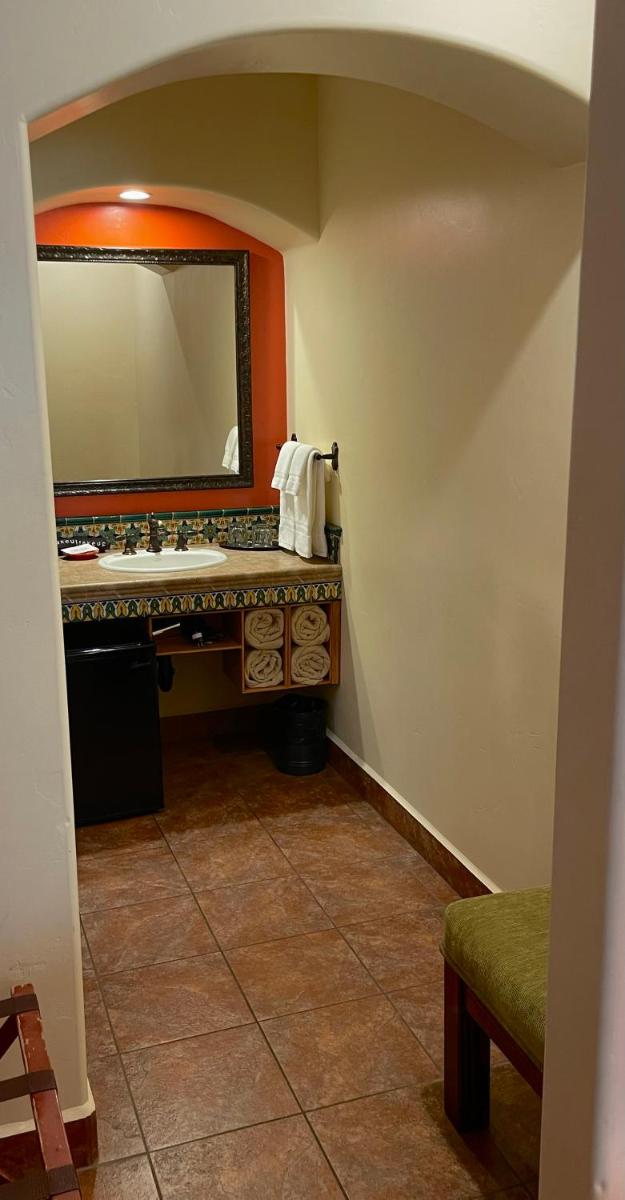 Los Arboles Hotel - image 5