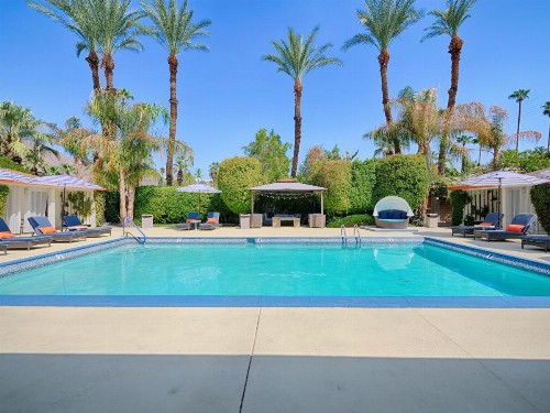 Little Paradise Hotel - image 11