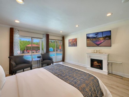 Little Paradise Hotel - image 19