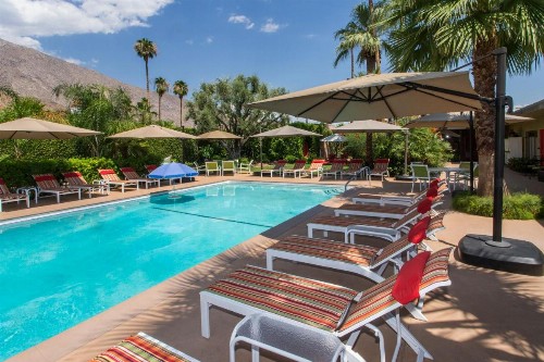 Desert Riviera Hotel - image 10