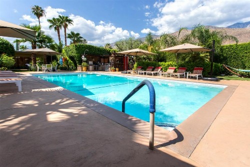 Desert Riviera Hotel - image 25