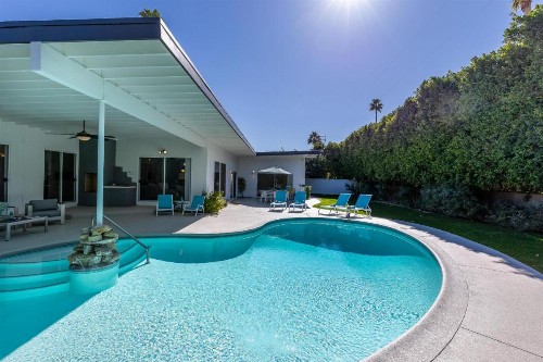 Chi Chi House - image 38