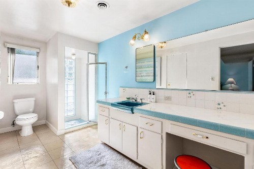 Chi Chi House - image 9