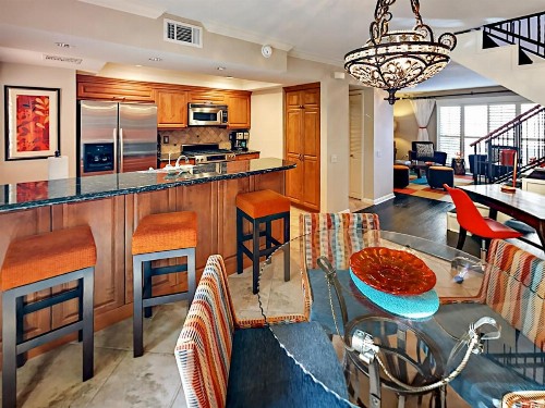 Palm Springs Townhouse Hideaway - image 3