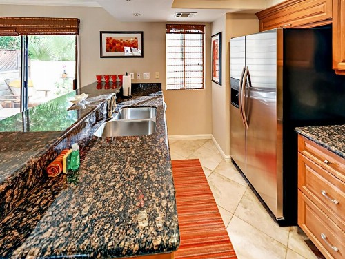Palm Springs Townhouse Hideaway - image 9
