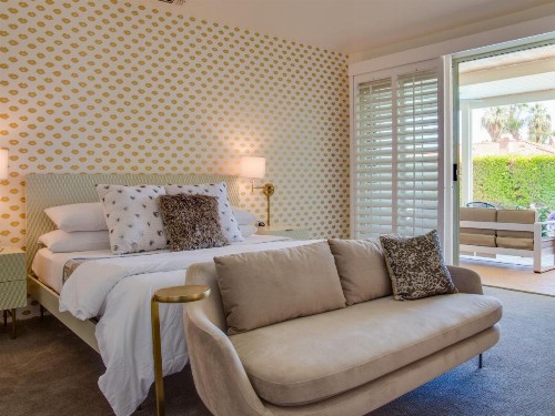 Lions Gate Estate - image 20
