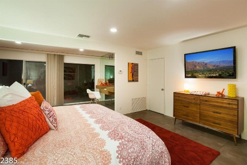 Collins Hideaway - image 28