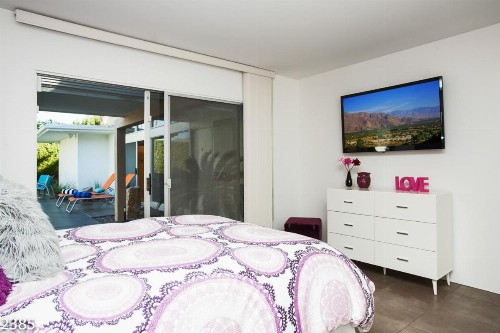 Collins Hideaway - image 35